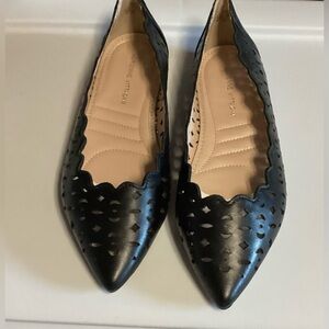 Adrienne Vittadini Woman’s Black Leather Flat Shoe Size 7 New